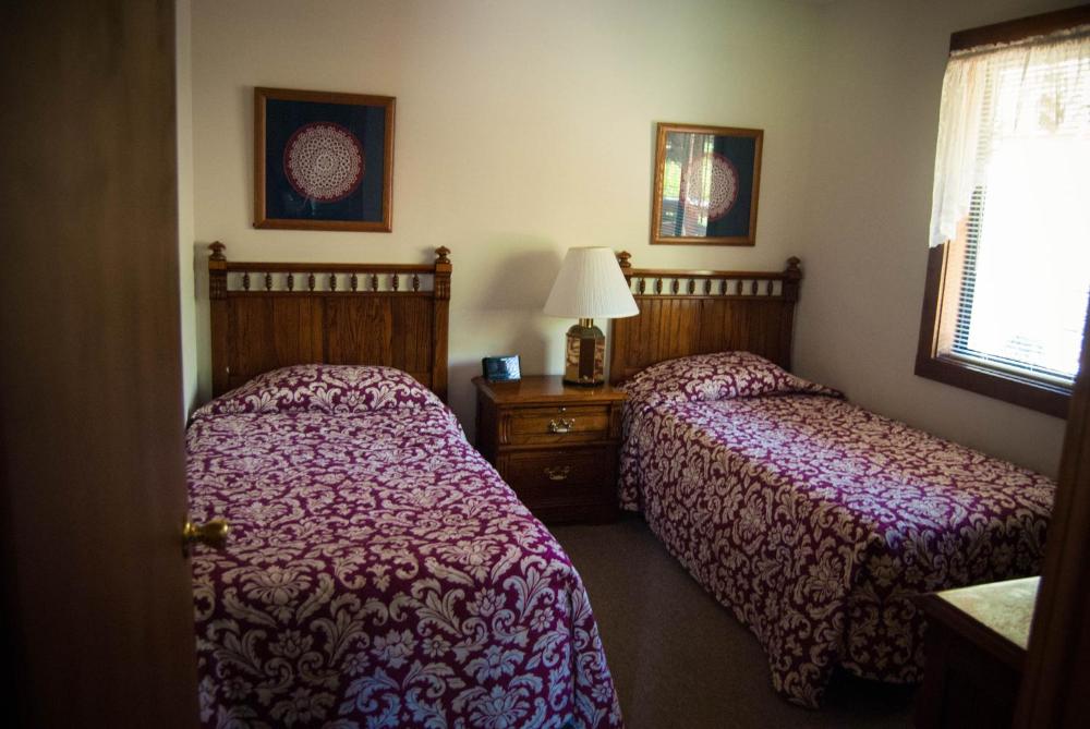 Two-Bedroom Villa with 1 Bath interior